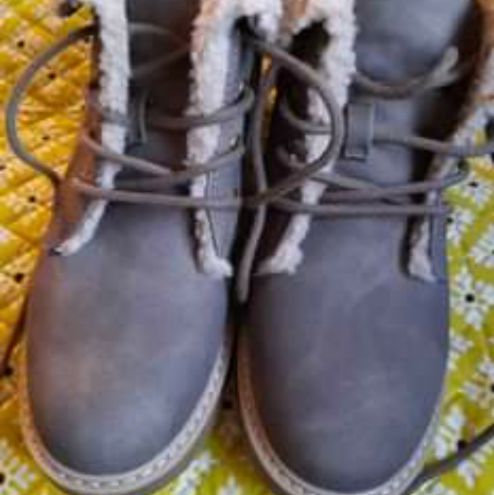 Sonoma boots